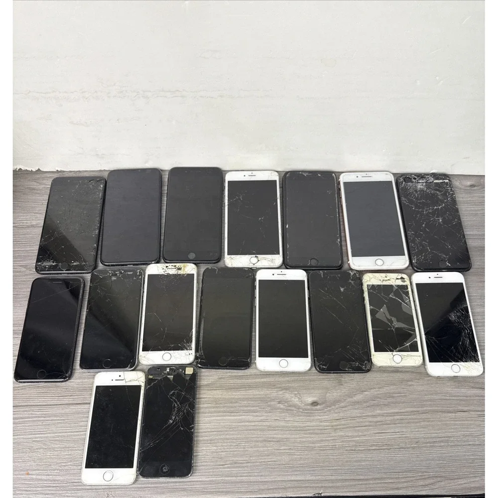 Lot Of 17 Genuine iPhones For Parts From iPhone 5‎ And Up